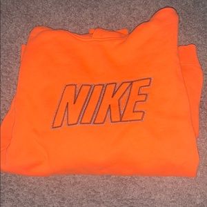 Nike sweatshirt size medium